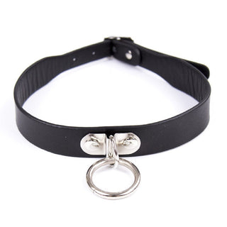 This is an image of a BDSM collar with adjustable length, designed for sensual exploration and intimate play.