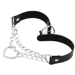 Heart in Chains Choker Woman Submissive Necklace in black color for fetish exploration