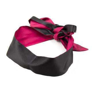 This is an image of Classic Silk Sex Blindfold made of nylon, ensuring comfort and safety during sensory play.