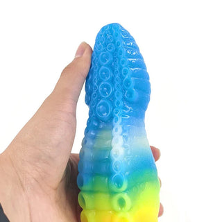 Medical-grade silicone material for safe and easy cleaning of the alien dildo vibrator.