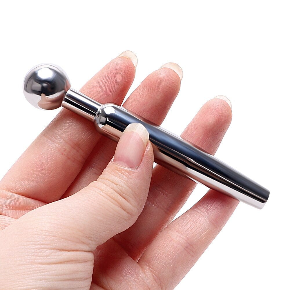 Explore the thrilling sensations of this stainless steel Hollow Prince Wand/Prince Albert Plug with a sleek and simple aesthetic.