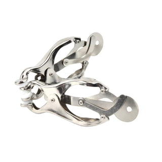 Experience a numbing sensation followed by heightened sensitivity with these nipple clamps.