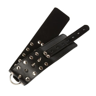 A versatile image of Spiked Rivets Leather Collar with a one-size-fits-all design and unique spike and stud arrangement.
