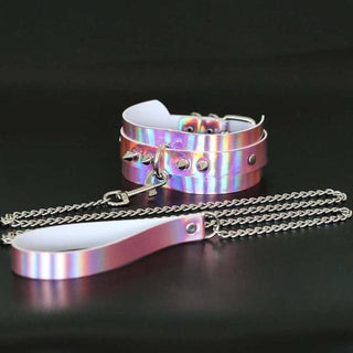 Here is an image of En Vogue Holographic Collar showcasing its adjustable nature and sturdy grip with a width of 1.73 inches at the D-ring.